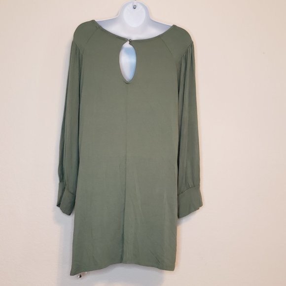 Brand New RDI Women's 1X Green Keyhole Back Flowy Tunic Top G175 - Picture 2 of 2